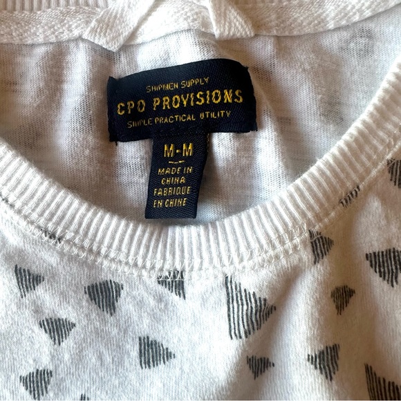 CPO provisions white with black line art triangle print short sleeve tee. Size M - Picture 6 of 8